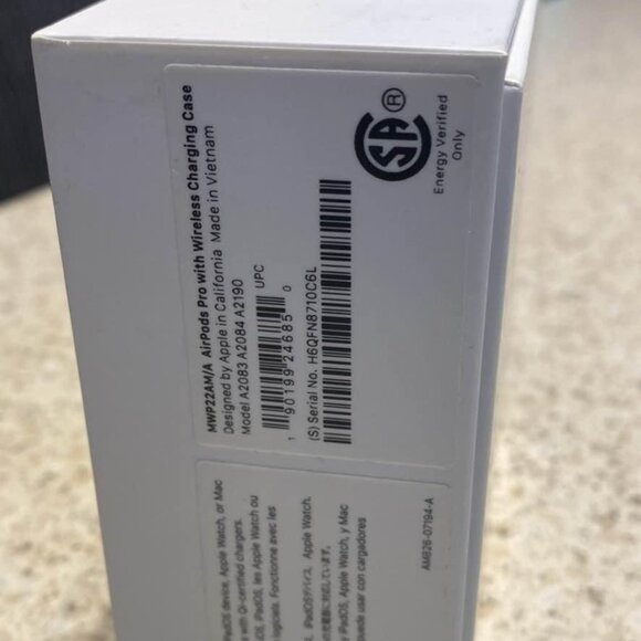 AirPods Pro with MagSafe Case (USB‑C) new - Picture 6 of 6